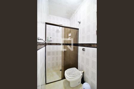 Casa à venda com 220m², 4 quartos e 2 vagasBanheiro 1