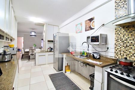 Casa à venda com 220m², 4 quartos e 2 vagasCozinha 1
