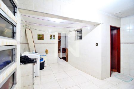 Casa à venda com 220m², 4 quartos e 2 vagasÁrea de Serviço