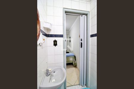 Casa à venda com 220m², 4 quartos e 2 vagasBanheiro da Suíte 2