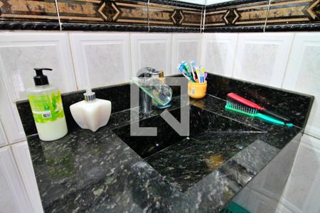 Casa à venda com 220m², 4 quartos e 2 vagasBanheiro da Suíte 1