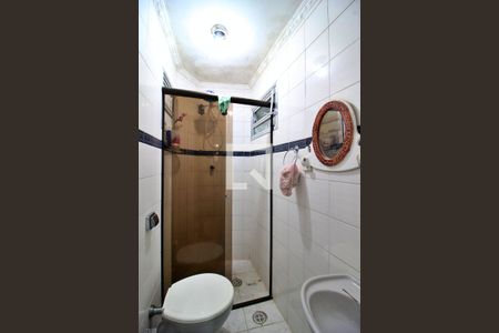 Casa à venda com 220m², 4 quartos e 2 vagasBanheiro da Suíte 2