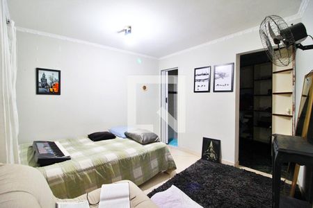 Casa à venda com 220m², 4 quartos e 2 vagasSuíte 2