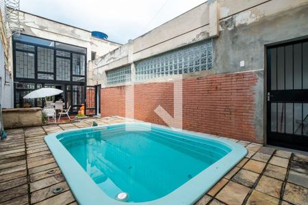 Casa à venda com 380m², 3 quartos e 4 vagasPiscina