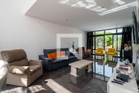 Sala de casa à venda com 3 quartos, 380m² em Menino Deus, Porto Alegre