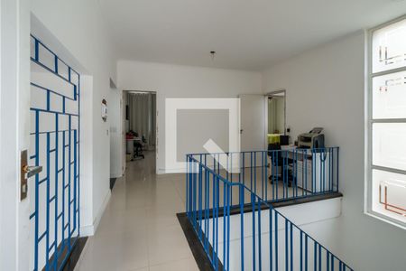 Casa à venda com 380m², 3 quartos e 4 vagasCorredor