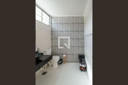 Casa à venda com 380m², 3 quartos e 4 vagasBanheiro Corredor