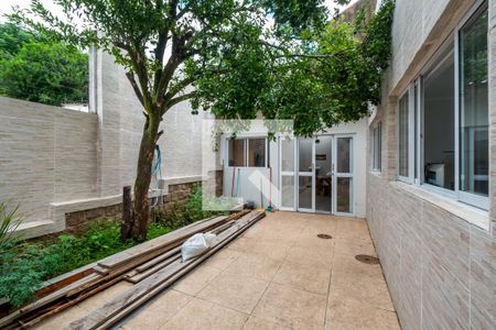 Casa à venda com 380m², 3 quartos e 4 vagasPátio