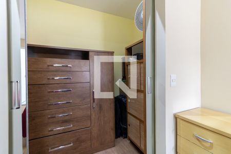 Casa à venda com 121m², 3 quartos e 2 vagas Casa à venda com 121m², 3 quartos e 2 vagasCloset da Suíte 1