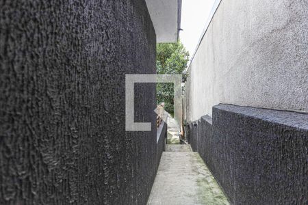 Casa à venda com 170m², 3 quartos e 2 vagas Casa à venda com 170m², 3 quartos e 2 vagasCorredor