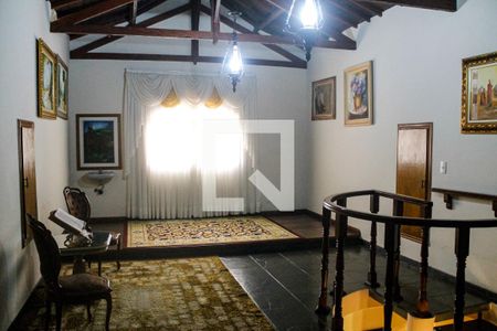 Casa à venda com 761m², 3 quartos e 6 vagasSótão