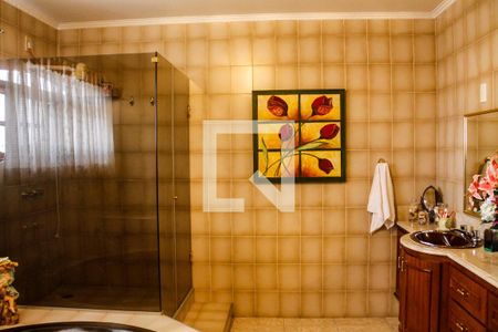 Casa à venda com 761m², 3 quartos e 6 vagasBanheiro da Suíte 1