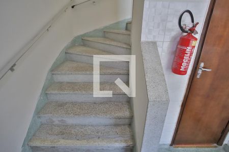 Apartamento para alugar com 70m², 2 quartos e sem vagaÁrea Comum - Escadas para o Apartamento