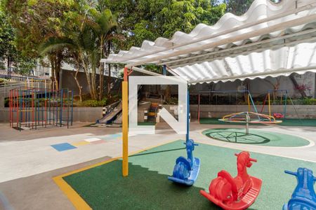 Apartamento à venda com 70m², 2 quartos e 1 vaga Apartamento à venda com 70m², 2 quartos e 1 vagaÁrea comum - Playground