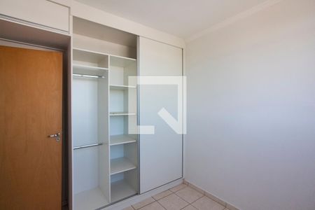 Quarto 1 de apartamento para alugar com 2 quartos, 42m² em Shopping Park, Uberlândia
