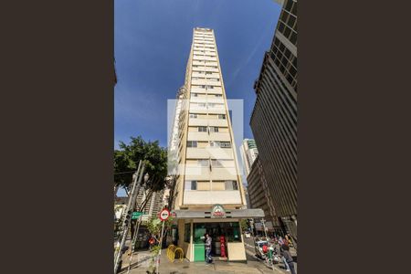 Apartamento à venda com 43m², 1 quarto e sem vaga Apartamento à venda com 43m², 1 quarto e sem vagaFachada