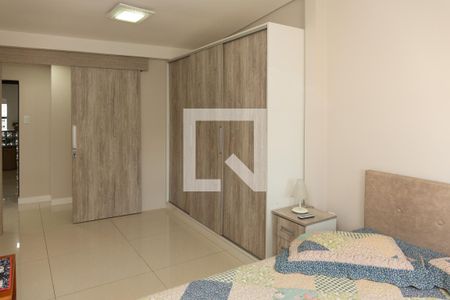 Apartamento à venda com 549m², 5 quartos e 3 vagasQuarto 5