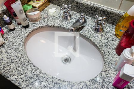 Apartamento à venda com 178m², 4 quartos e 3 vagas Apartamento à venda com 178m², 4 quartos e 3 vagasDetalhe Pia