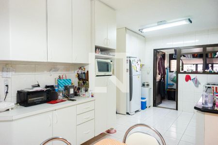 Apartamento à venda com 178m², 4 quartos e 3 vagas Apartamento à venda com 178m², 4 quartos e 3 vagasCozinha
