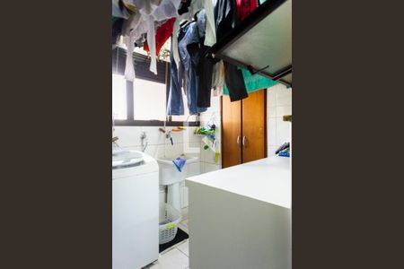 Apartamento à venda com 178m², 4 quartos e 3 vagas Apartamento à venda com 178m², 4 quartos e 3 vagasÁrea de Serviço
