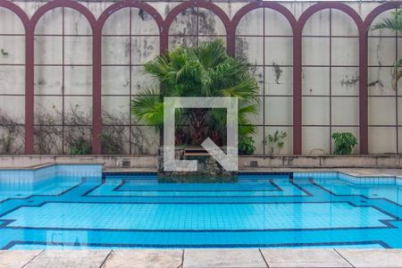 Apartamento à venda com 178m², 4 quartos e 3 vagas Apartamento à venda com 178m², 4 quartos e 3 vagasPiscina