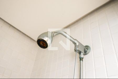 Apartamento à venda com 178m², 4 quartos e 3 vagas Apartamento à venda com 178m², 4 quartos e 3 vagasDetalhe Chuveiro