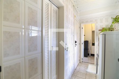 Apartamento à venda com 131m², 3 quartos e 4 vagas Apartamento à venda com 131m², 3 quartos e 4 vagasÁrea de Serviço