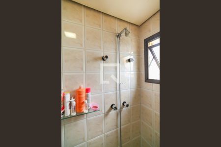 Apartamento à venda com 131m², 3 quartos e 4 vagas Apartamento à venda com 131m², 3 quartos e 4 vagasBanheiro da Suíte 2