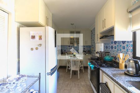 Apartamento à venda com 131m², 3 quartos e 4 vagas Apartamento à venda com 131m², 3 quartos e 4 vagasCozinha