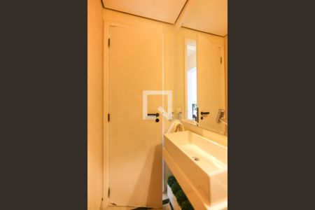 Apartamento à venda com 131m², 3 quartos e 4 vagas Apartamento à venda com 131m², 3 quartos e 4 vagasLavabo