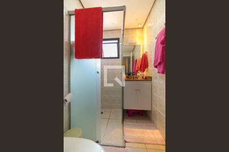 Apartamento à venda com 131m², 3 quartos e 4 vagas Apartamento à venda com 131m², 3 quartos e 4 vagasBanheiro da Suíte 2