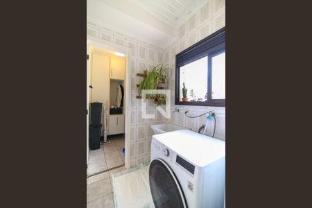 Apartamento à venda com 131m², 3 quartos e 4 vagas Apartamento à venda com 131m², 3 quartos e 4 vagasÁrea de Serviço