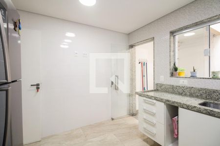 Casa à venda com 225m², 3 quartos e 4 vagasCozinha 