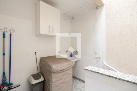 Casa à venda com 225m², 3 quartos e 4 vagasÁrea de Serviço 