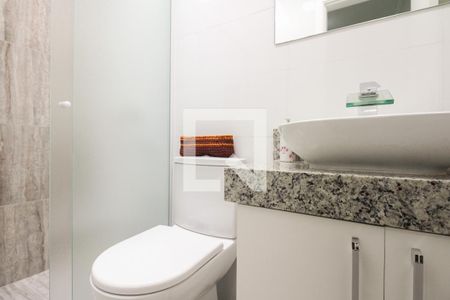 Casa à venda com 225m², 3 quartos e 4 vagasBanheiro Suíte 2