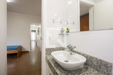 Casa à venda com 225m², 3 quartos e 4 vagasBanheiro Suíte 1