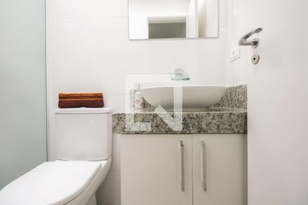 Casa à venda com 225m², 3 quartos e 4 vagasBanheiro Suíte 2