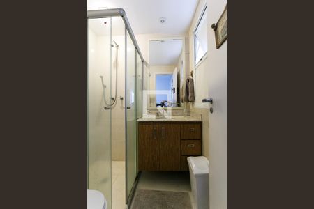 Apartamento à venda com 261m², 4 quartos e 4 vagasBanheiro da Suíte 1