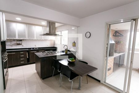 Apartamento à venda com 261m², 4 quartos e 4 vagasCozinha
