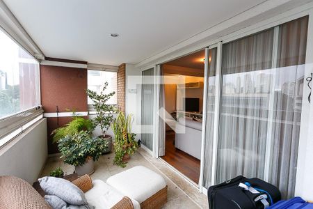 Apartamento à venda com 261m², 4 quartos e 4 vagasVaranda