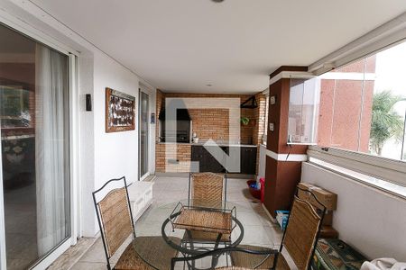 Apartamento à venda com 261m², 4 quartos e 4 vagasVaranda