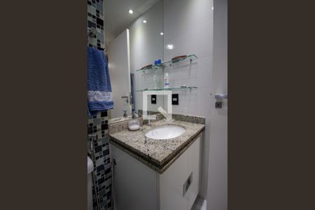 Apartamento à venda com 147m², 3 quartos e 2 vagasBanheiro da Suíte 1