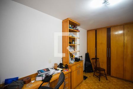 Apartamento à venda com 180m², 4 quartos e 4 vagasQuarto 2