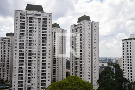 Apartamento à venda com 180m², 4 quartos e 4 vagasVista do quarto 2