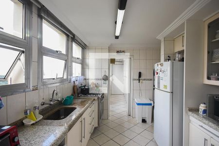 Apartamento à venda com 180m², 4 quartos e 4 vagasCozinha