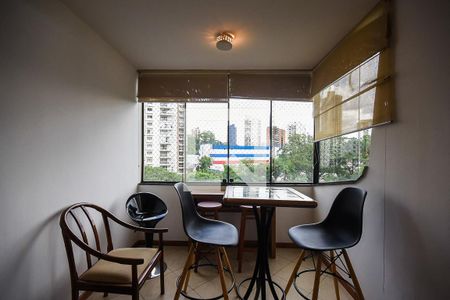 Varanda de apartamento à venda com 4 quartos, 180m² em Vila Andrade, São Paulo