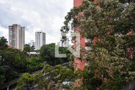 Apartamento à venda com 180m², 4 quartos e 4 vagasVista da suíte