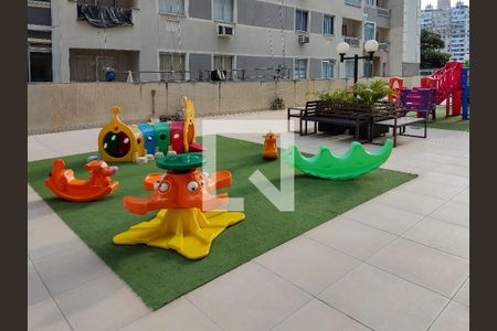 Apartamento à venda com 54m², 2 quartos e 1 vaga Apartamento à venda com 54m², 2 quartos e 1 vagaÁrea comum - Playground