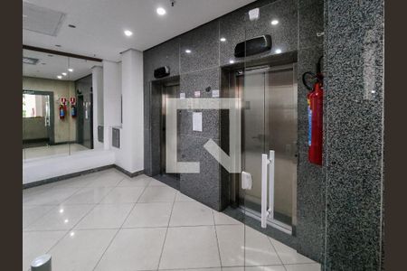 Apartamento à venda com 54m², 2 quartos e 1 vaga Apartamento à venda com 54m², 2 quartos e 1 vagaFachada e portaria