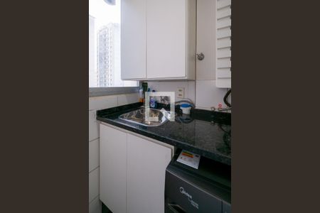 Apartamento à venda com 54m², 2 quartos e 1 vaga Apartamento à venda com 54m², 2 quartos e 1 vagaCozinha e Área de Serviço